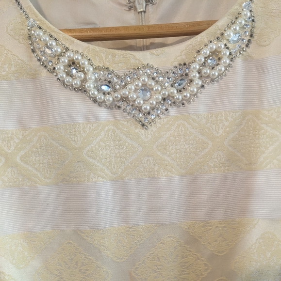 Cute lemon & white fit & flare tea dress - Picture 3 of 6